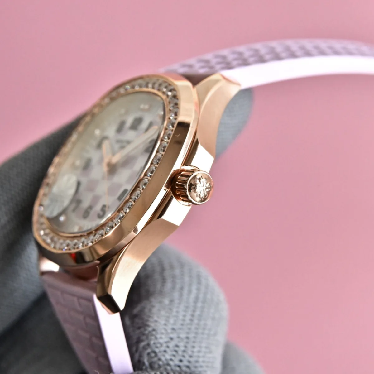 Patek Philippe Aquanaut Mechanical Watch Pink Rubber - Super Clone Replica Edition