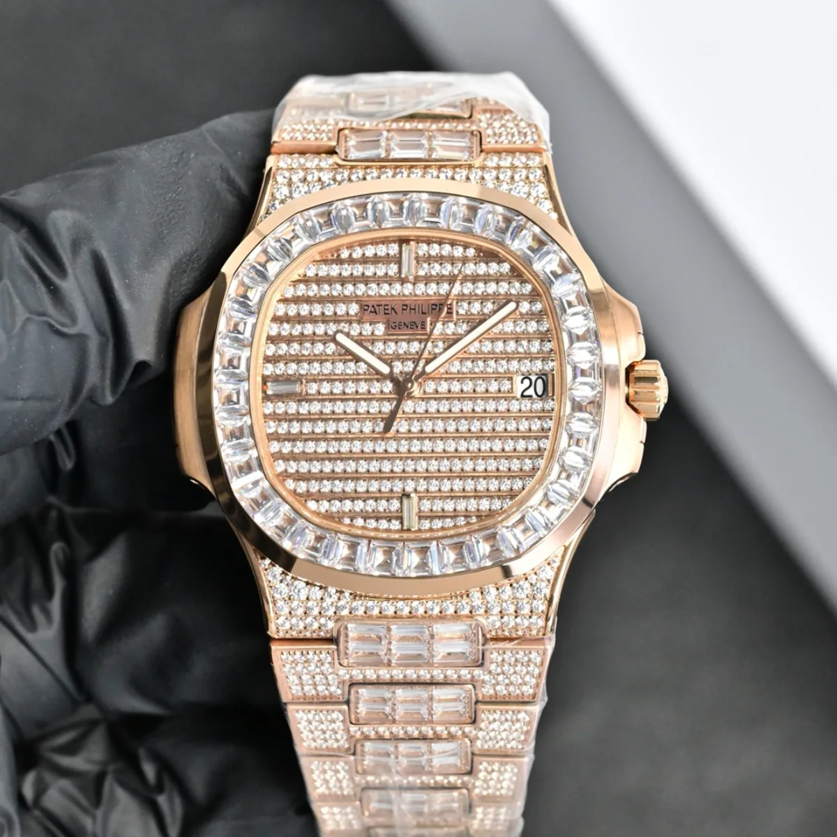 Patek Philippe Nautilus 5719 White Gold Super Clone Replica Watch