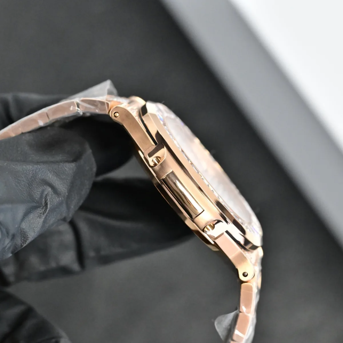 Patek Philippe Nautilus 5719 White Gold Super Clone Replica Watch