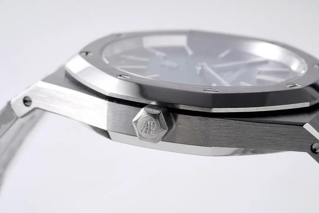 OM Factory Audemars Piguet Royal Oak 15202 Green Steel Super Clone Watch - Premium Replica
