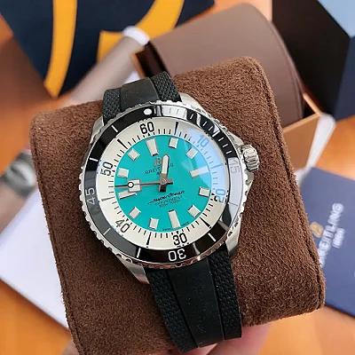 BLS Factory Breitling Superocean Automatic Turquoise Dial Black Bezel Rubber Strap Men's Diver Watch