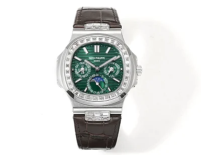 MP Factory Patek Philippe Nautilus 5740 Green Super Clone Replica Watch