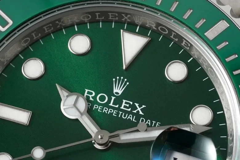VS Factory Rolex Submariner 40mm Date Hulk Green Ceramic Bezel Stainless Steel Oyster Bracelet Watch