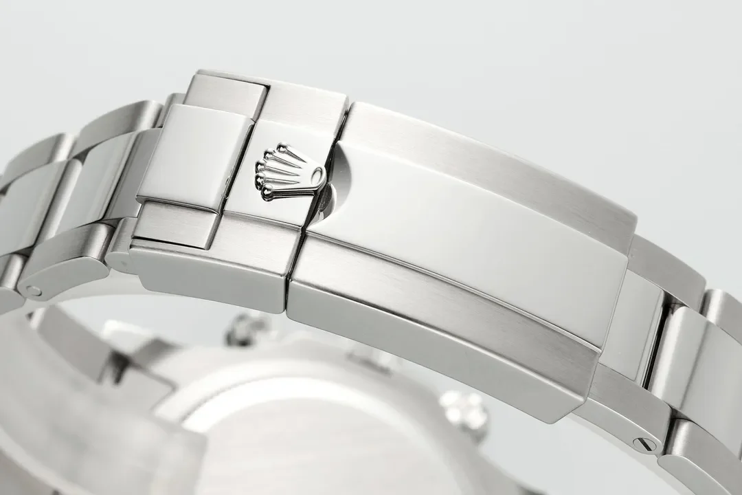 VS Factory Rolex Daytona M126500LN Replica Watch - Silver, Chronograph Style with Premium Watches Craftsmanship