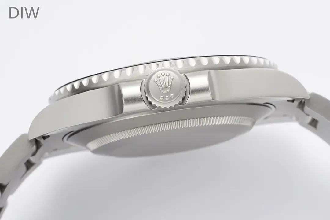 Rolex Submariner PARAKEET - Custom Black Carbon Fiber Dial, Premium Stainless Steel Timepiece