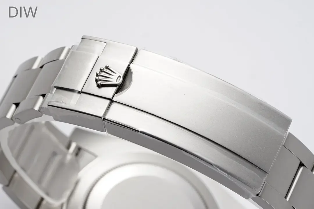 Rolex Submariner PARAKEET - Custom Black Carbon Fiber Dial, Premium Stainless Steel Timepiece