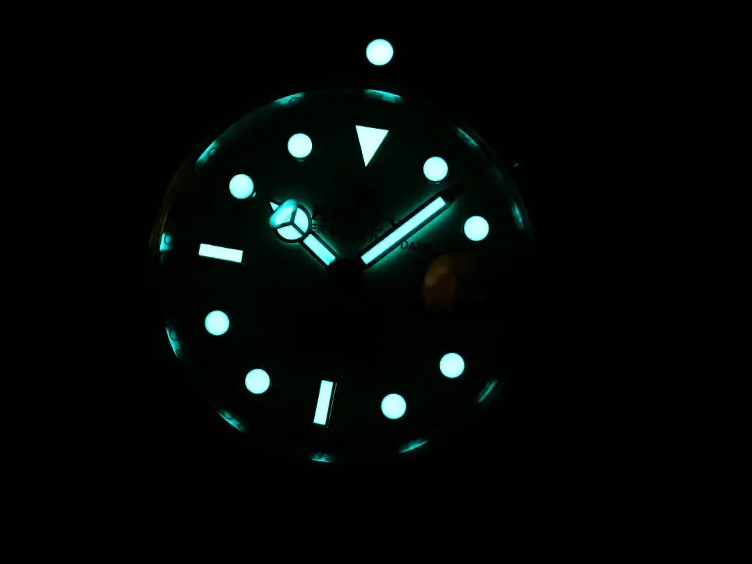 Rolex Submariner PARAKEET - Custom Gradient Green Dial, Carbon Fiber Bezel, 904L Stainless Steel Luxury Watch