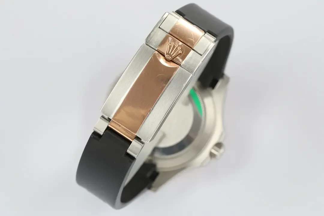 Rolex Yacht-Master 42 - Black Dial, Rose Gold Bezel, Oysterflex Strap