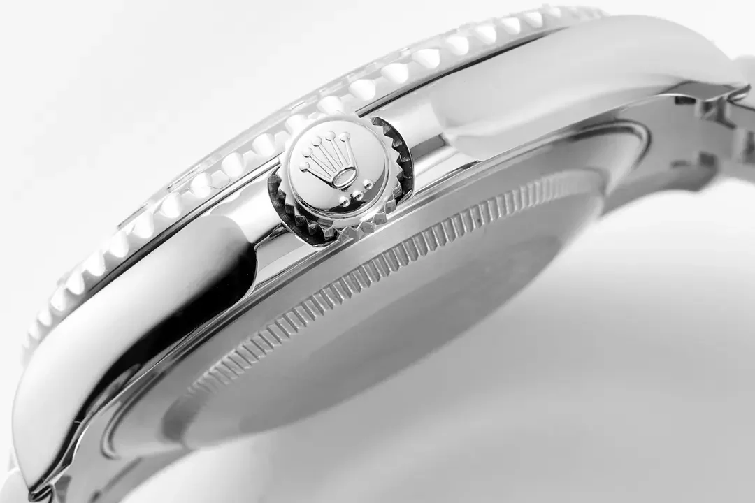 Rolex Yacht-Master 40mm Stainless Steel Watch with Black Dial and Oyster Bracelet - Premium Timepieces